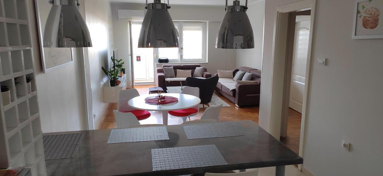 Lux Apartman Ava Kikinda Dış mekan fotoğraf